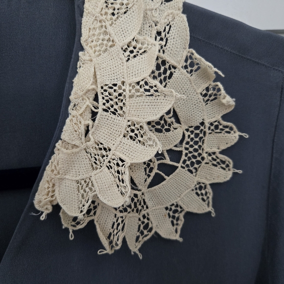 Vintage Preview Collection Blue/Grey Blouse with Cream Lace Collar 100% Silk - Picture 2 of 11
